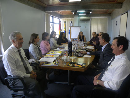 Desenvolvimento do ensino em Administração é tema de encontro entre CRA-RS e Uniasselvi Desenvolvimento do ensino em Administração é tema de encontro entre CRA-RS e Uniasselvi