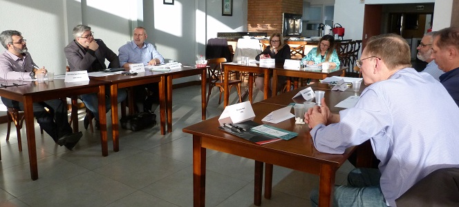Fórum/RS discute representatividade de profissionais em diferentes âmbitos do mercado Fórum/RS discute representatividade de profissionais em diferentes âmbitos do mercado